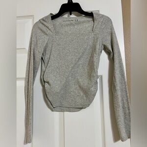 abercrombie kids Light Gray Ribbed Long-Sleeve Square Neck Top size 9/10
